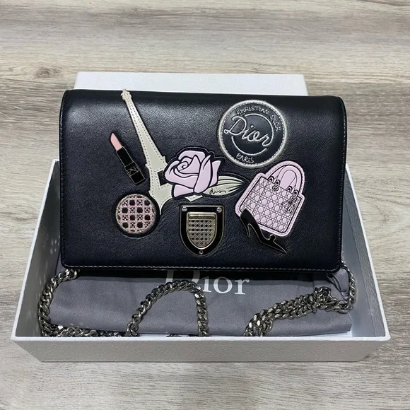 Used - Picture 1 of 12